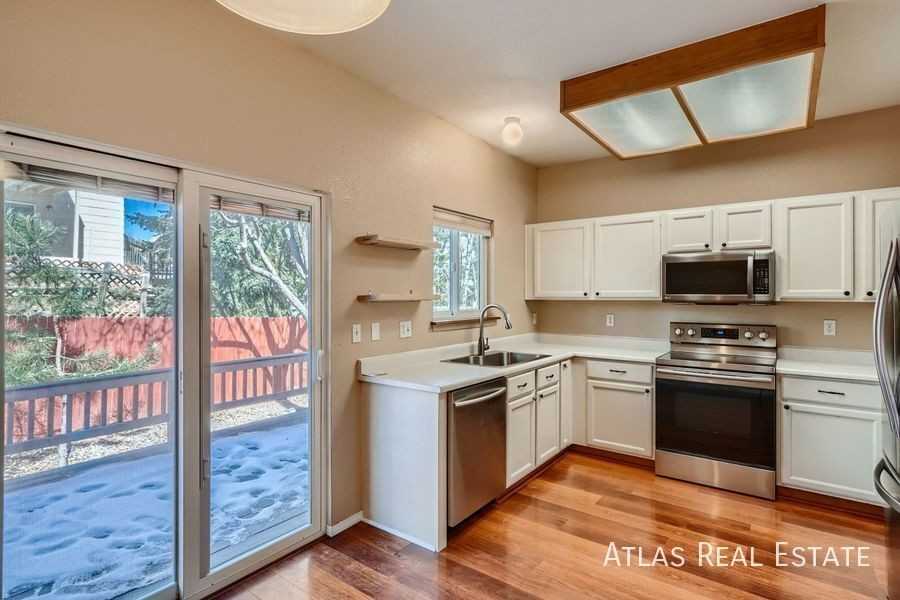 4827 Ardley Dr - Photo 2 of 17