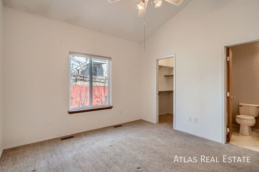 4827 Ardley Dr - Photo 5 of 17