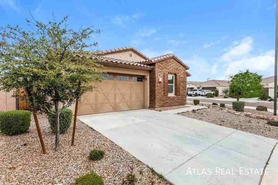 20234 W Harrison St - Photo 3 of 32