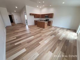 featured image of 829 S Laurue Dr