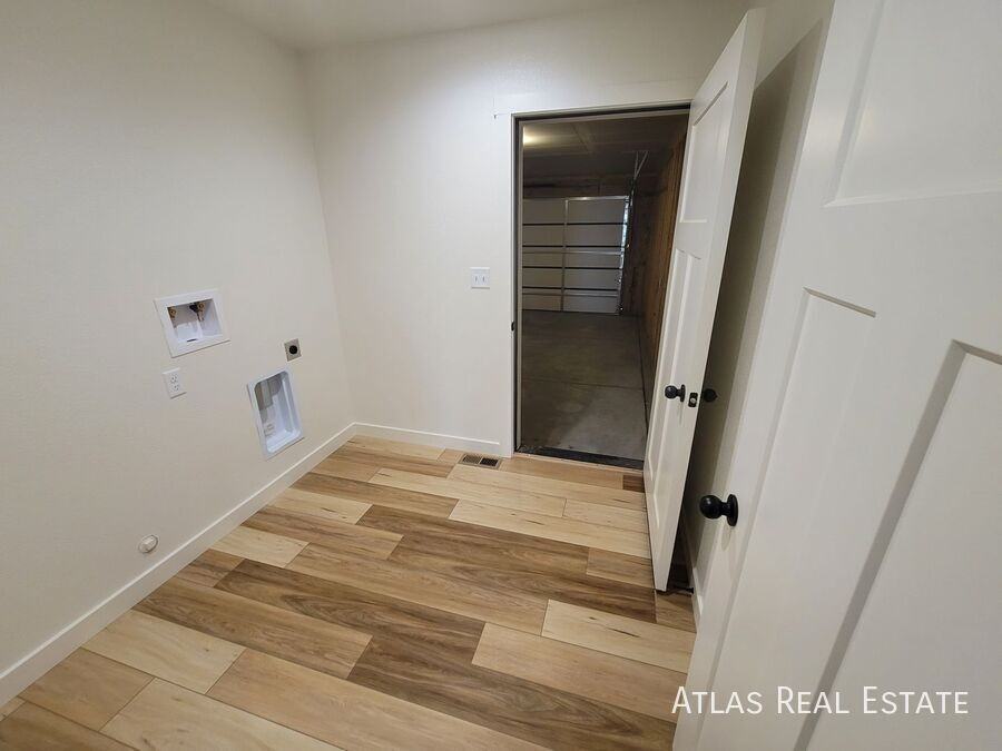 829 S Laurue Dr - Photo 6 of 22