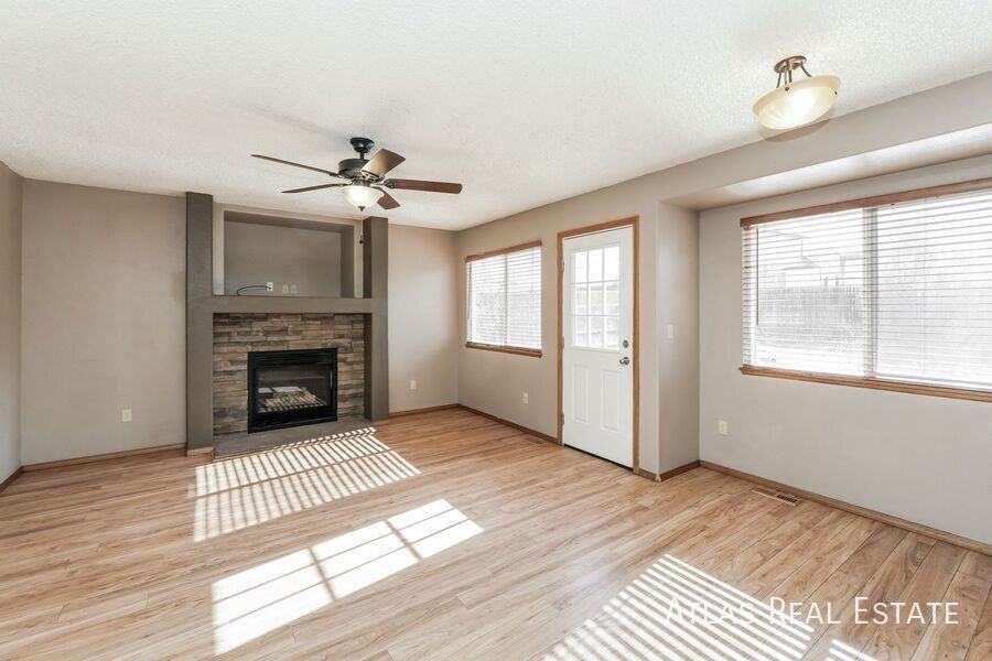 1107 White Stone Way - Photo 2 of 19