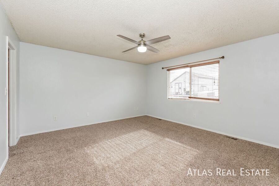 1107 White Stone Way - Photo 4 of 19