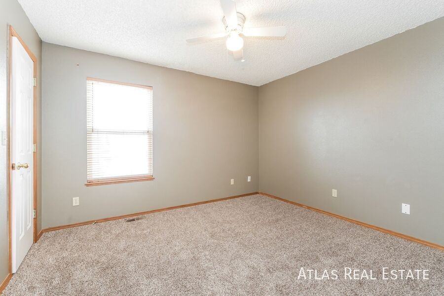 1107 White Stone Way - Photo 6 of 19