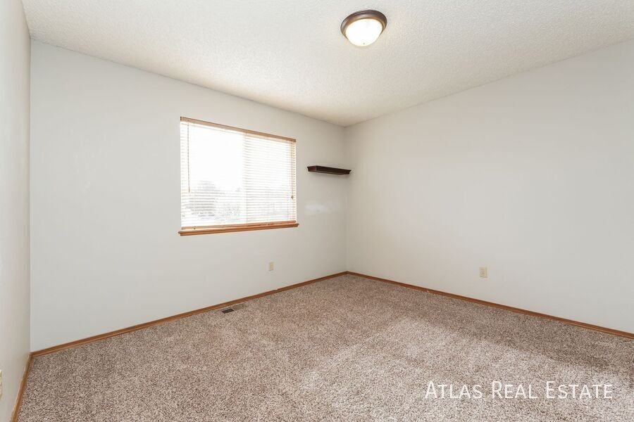 1107 White Stone Way - Photo 7 of 19