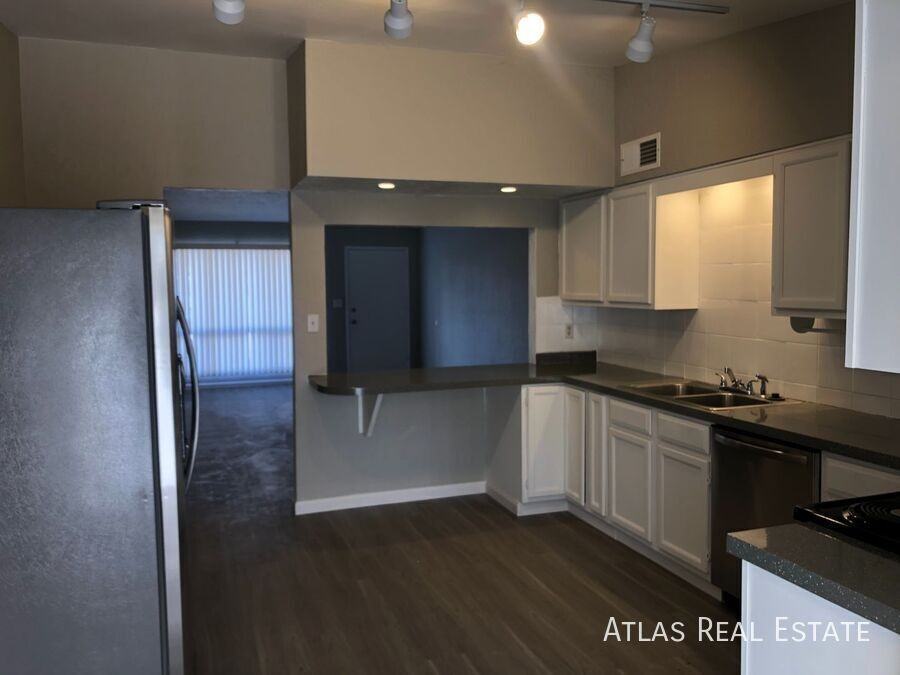 7015 E Wilshire Dr #4 - Photo 4 of 15