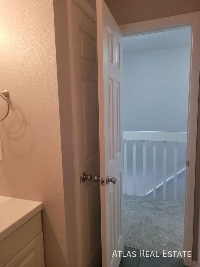 5447 Fiesta Ln - Photo 6 of 16