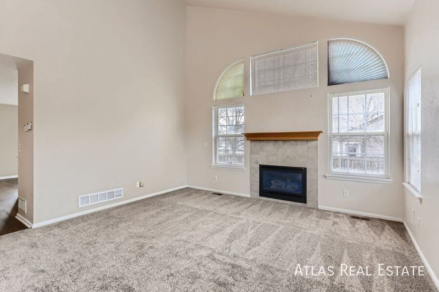 12361 Chateau Creek Ct - Photo 2 of 16