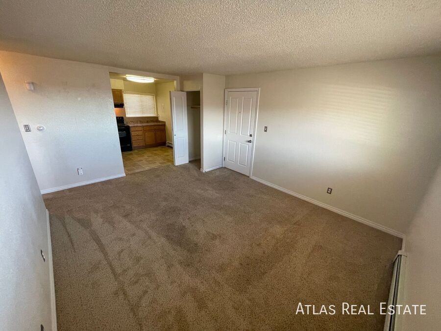 2913 Straus Ln #3 - Photo 2 of 8