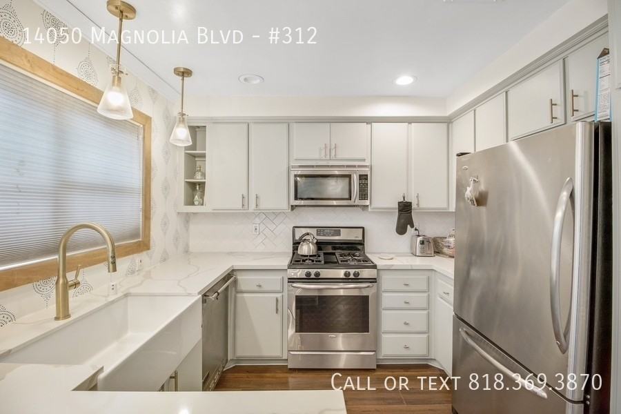 14050 Magnolia Blvd #312 - Photo 6 of 11