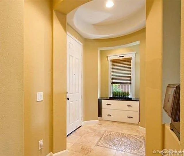 32849 Northshire Cir - Photo 4 of 27