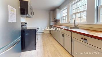 featured image of 454 S Main St #B