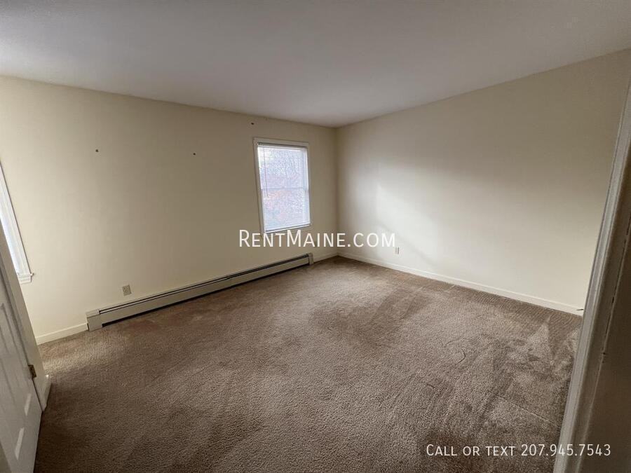 71 Valley View Ln #B - Photo 4 of 9