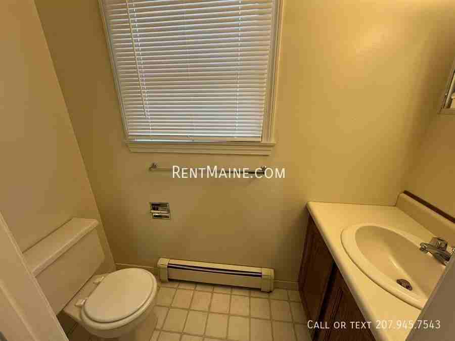 71 Valley View Ln #B - Photo 7 of 9