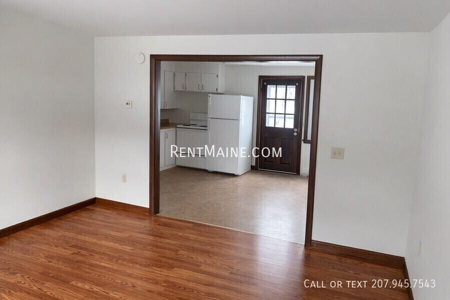 19 Hemlock St - Photo 3 of 15