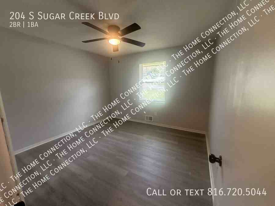 204 S Sugar Creek Blvd - Photo 6 of 13