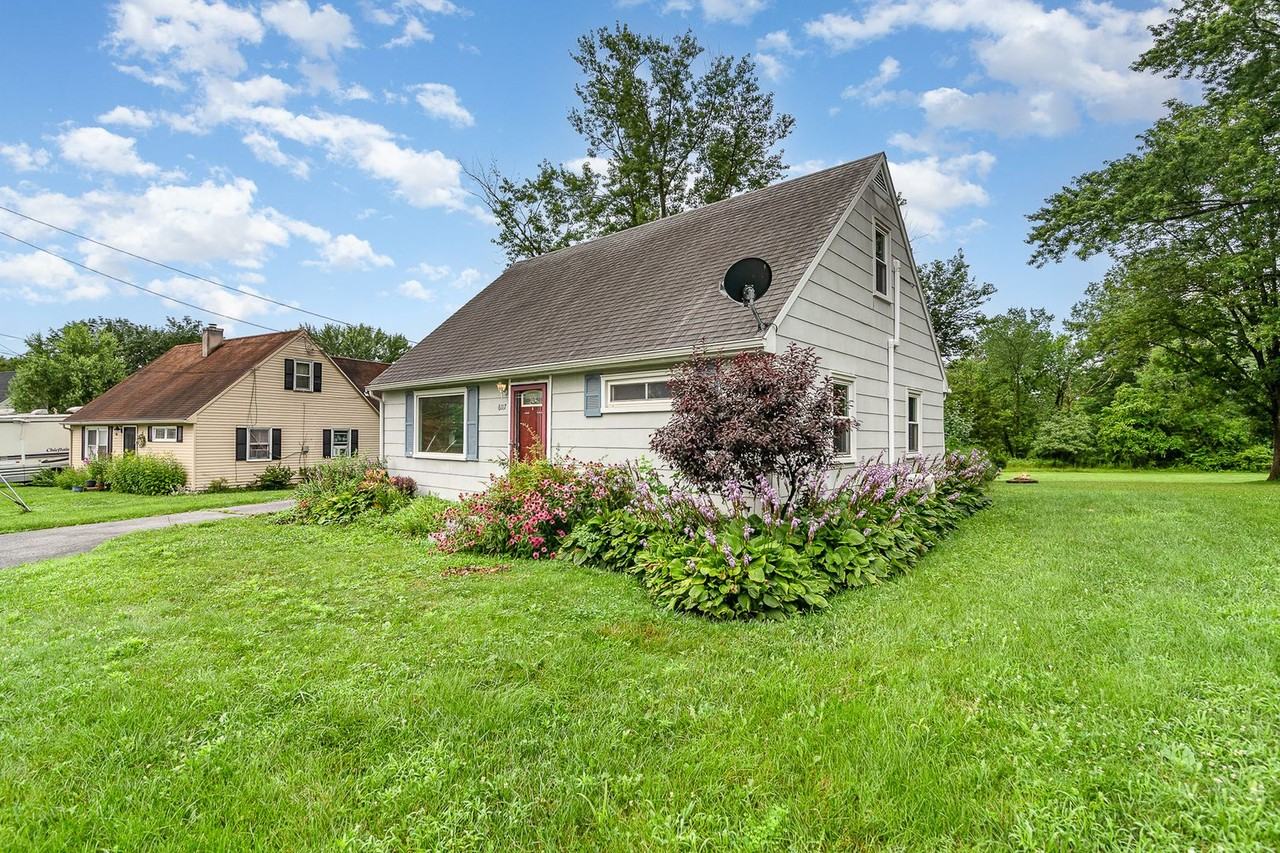 6117 Nassau Rd - Photo 3 of 35