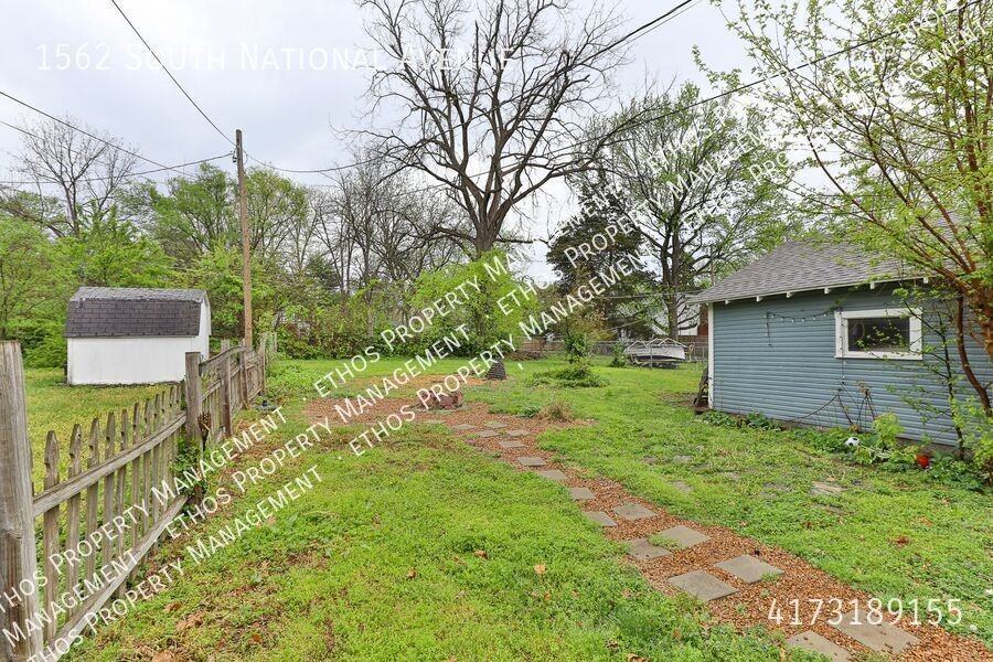 1562 S National Ave - Photo 4 of 16