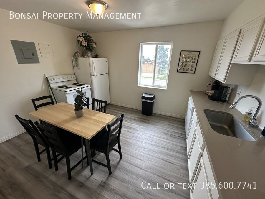 997 Chapel Dr #6 - Photo 3 of 10