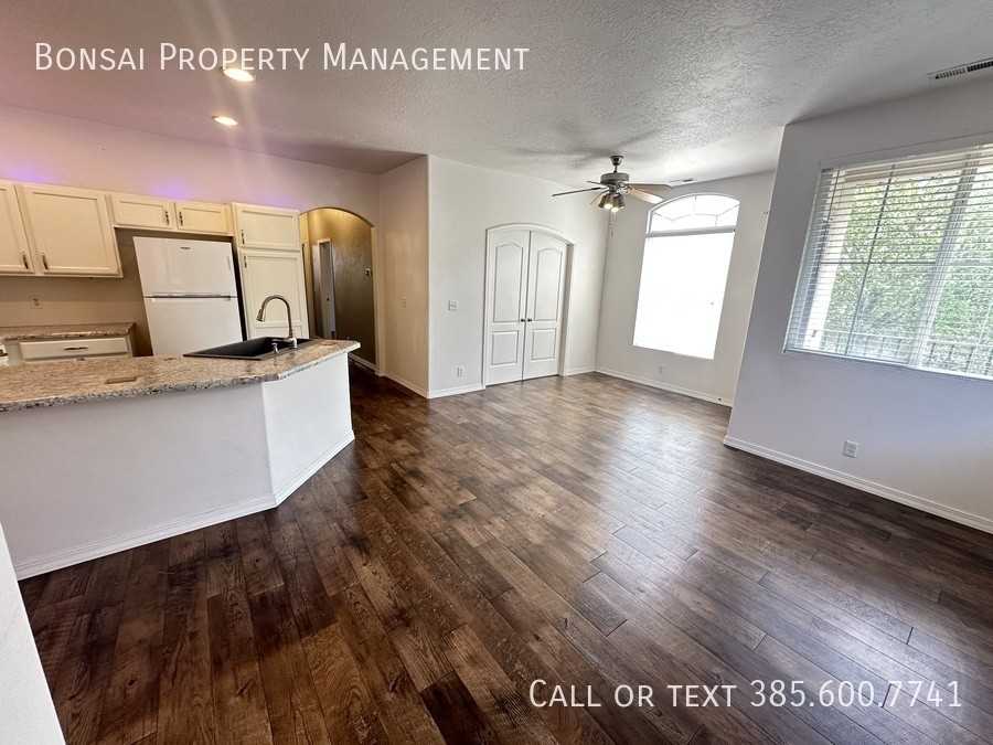 3854 W Garonne Ave - Photo 4 of 13