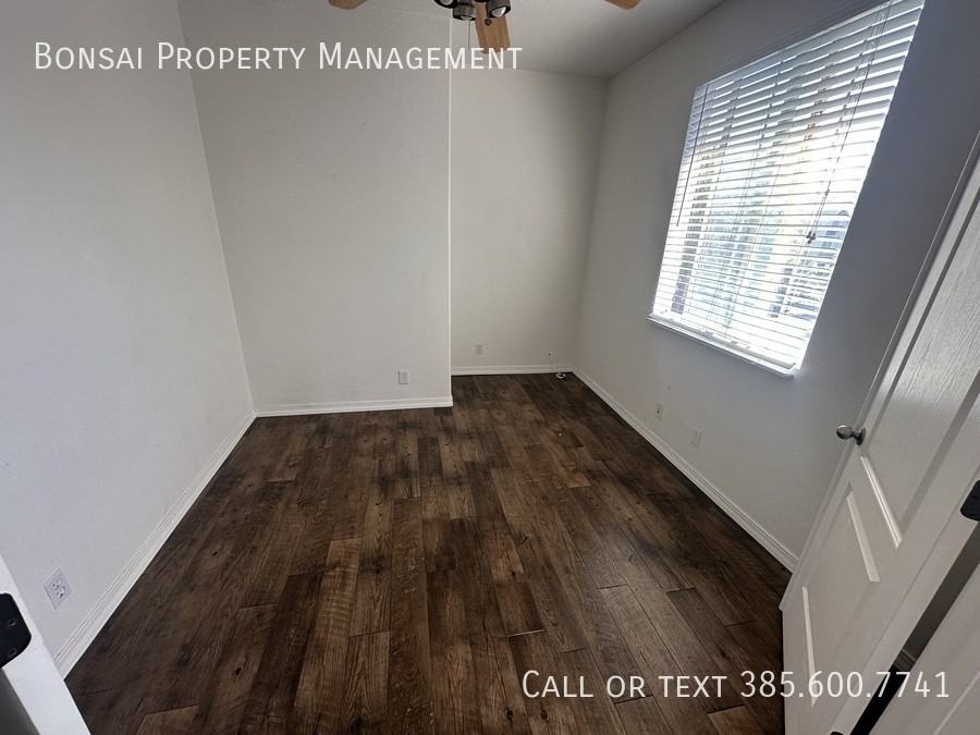 3854 W Garonne Ave - Photo 6 of 13