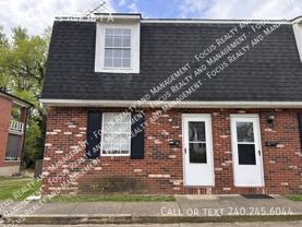 220 Marks Ave Apt A #Apt A - Photo 1 of 1