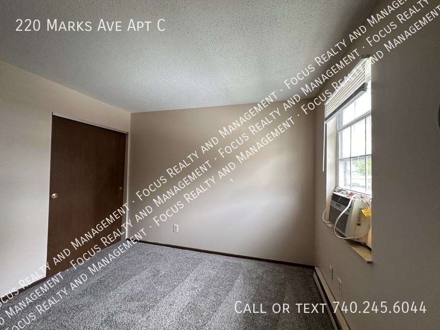 220 Marks Ave Apt C - Photo 7 of 7