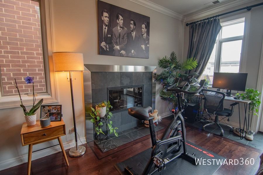 1033 W Monroe St #4 - Photo 6 of 20