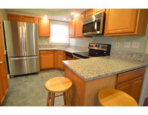 61 Sanborn St - Photo 3 of 13