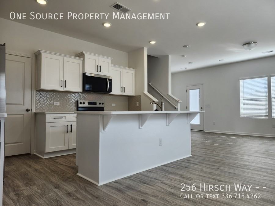 256 Hirsch Way - Photo 3 of 14