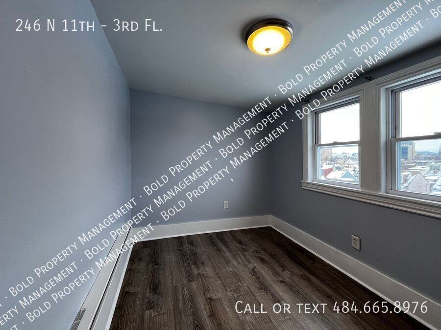 246 N 11th St #3rdFL - Photo 4 of 8