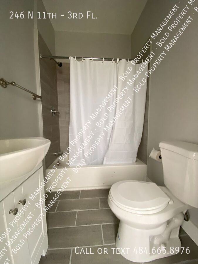 246 N 11th St #3rdFL - Photo 7 of 8