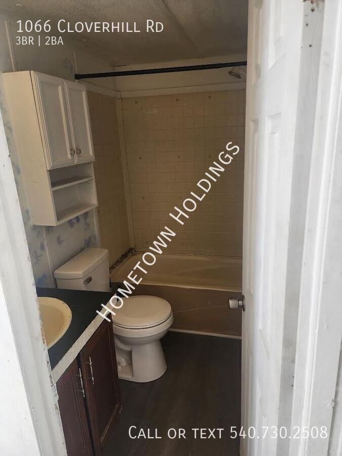 1066 Cloverhill Rd - Photo 3 of 20