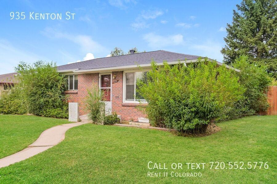 935 Kenton St - Photo 2 of 23