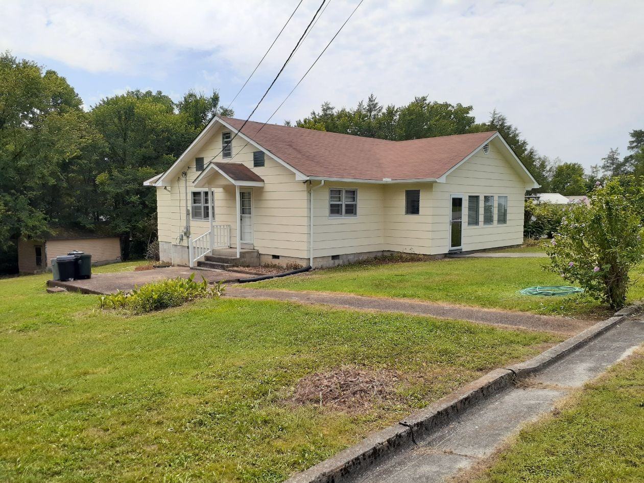 105 Bryson St - Photo 2 of 11