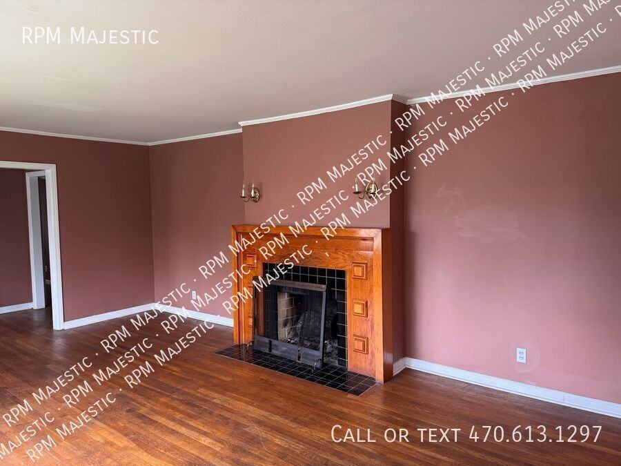 5247 Scofield Rd - Photo 5 of 10