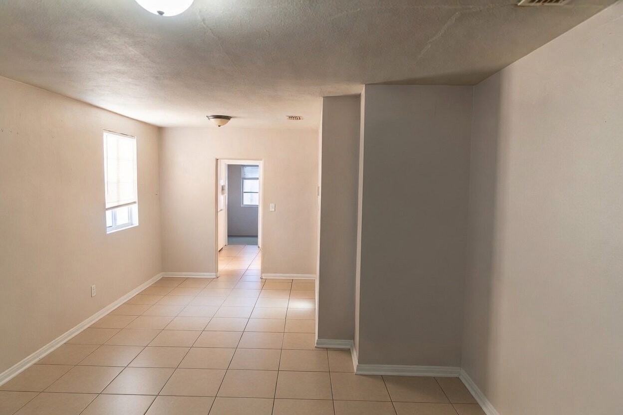 3344 Ernest Street - Photo 7 of 33