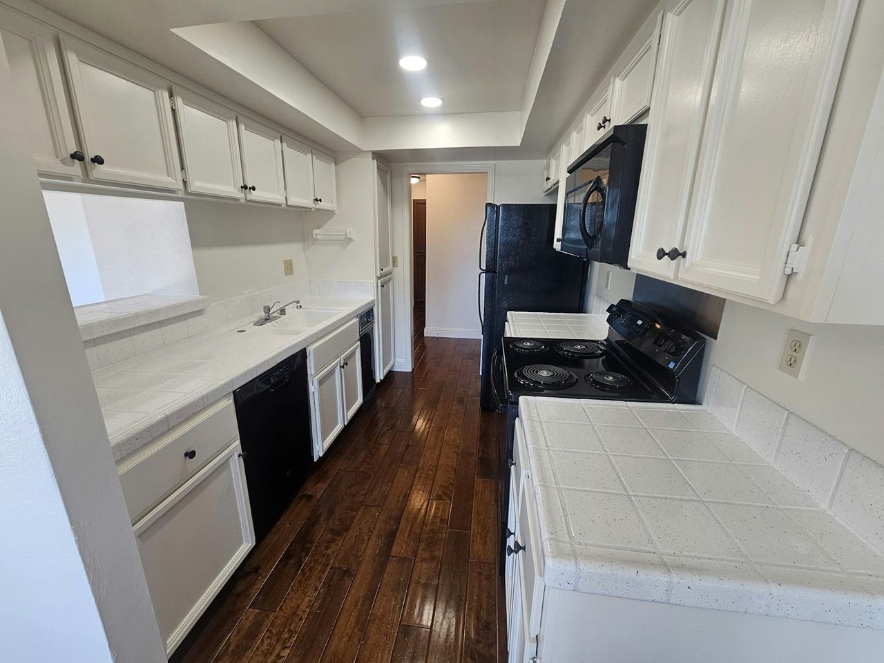 22103 Vista Del Plaza Lane, Unit #14 - Photo 4 of 21