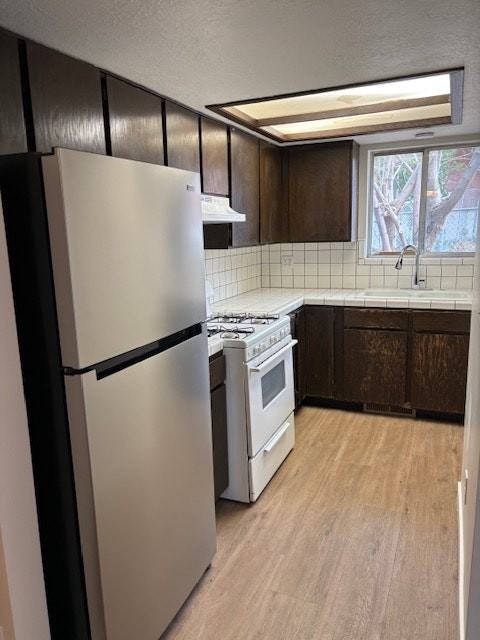 2122 Orchard Drive, Unit 17 - Photo 3 of 10