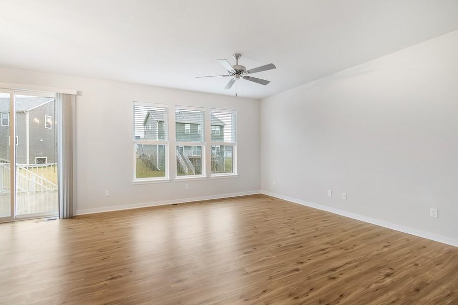 670 Lambert Dr - Photo 3 of 36