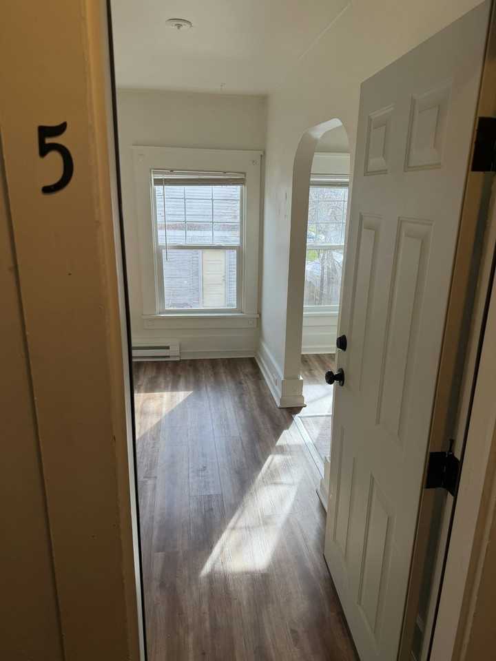 1311 West 9th Avenue, Unit 5 - Photo 3 of 32