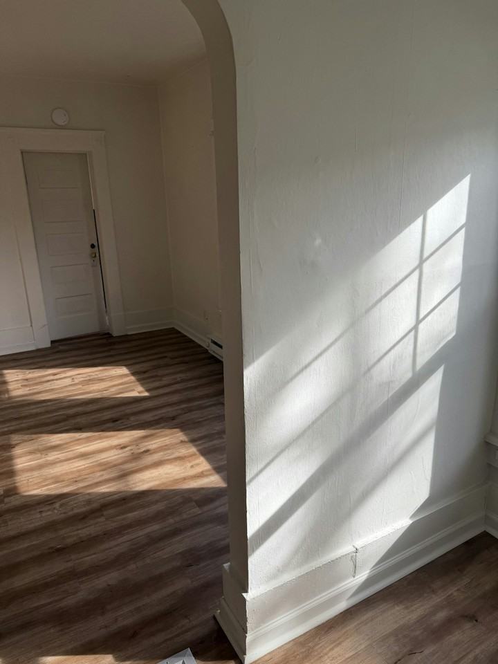 1311 West 9th Avenue, Unit 5 - Photo 5 of 32