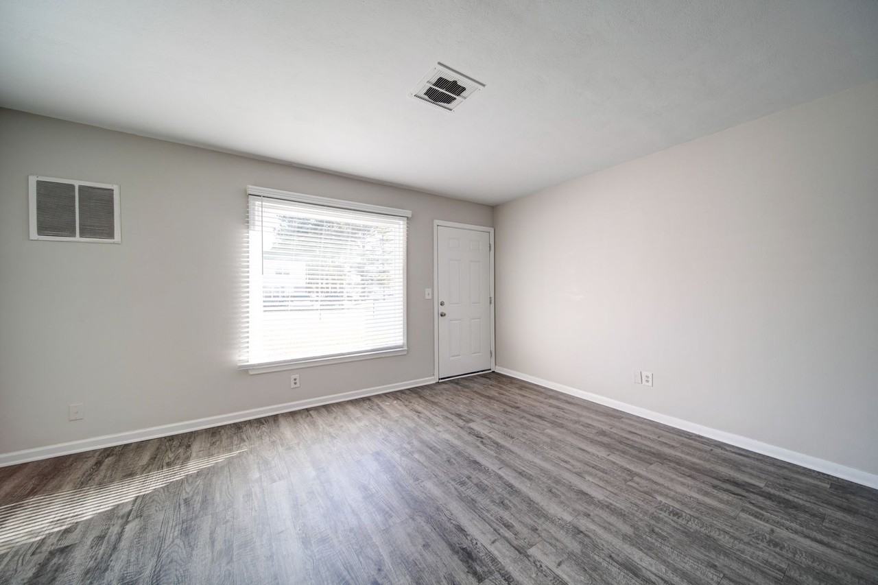 2433 Charles Blvd #24 - Photo 7 of 36