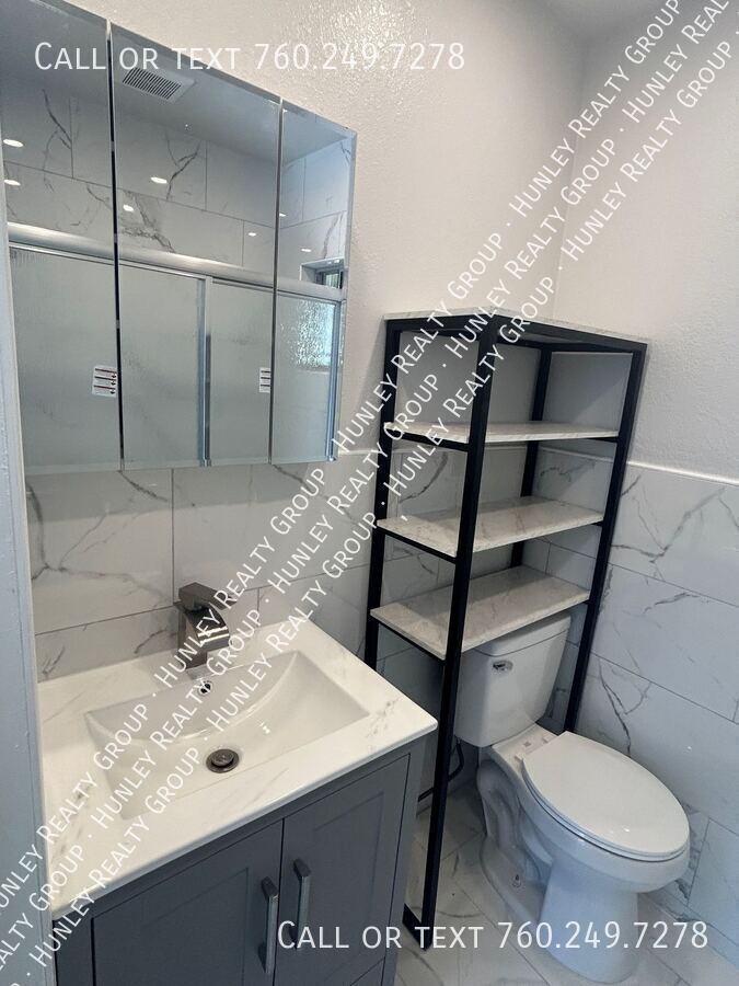 1376 Gaviota Ave - Photo 6 of 7