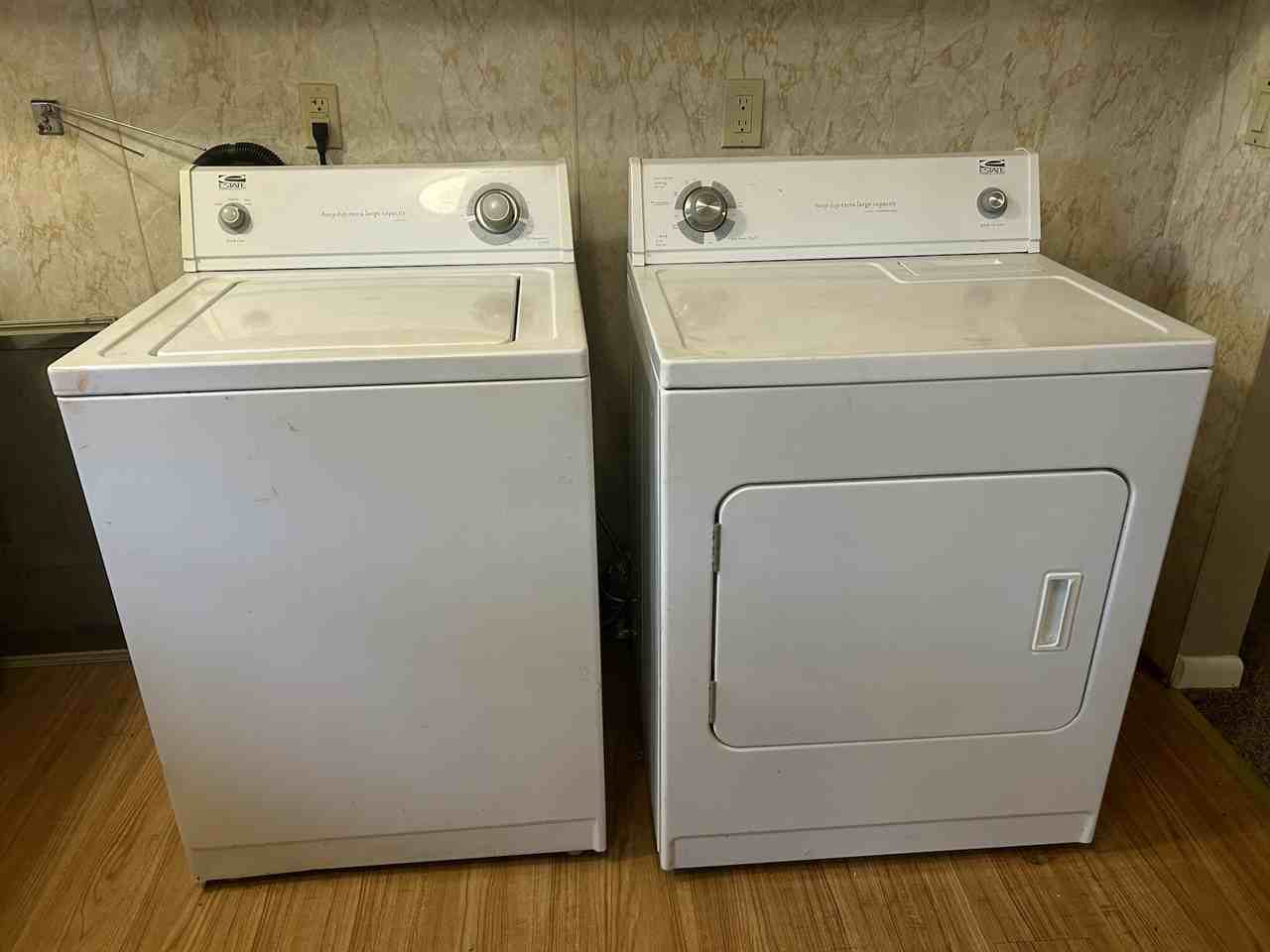 4471 Croissant Street - Photo 6 of 28