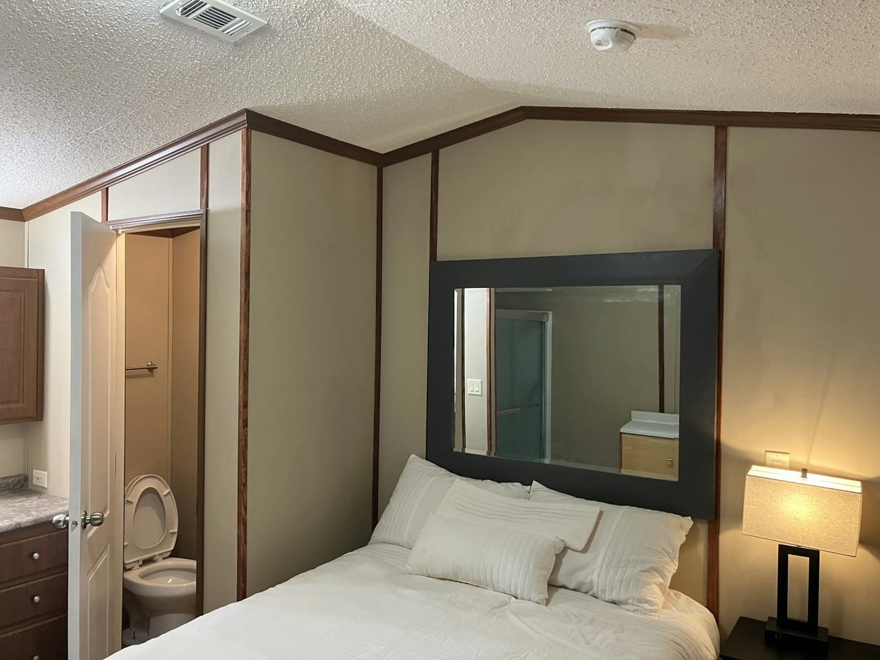 327 Shanklin Road, Unit c - Photo 2 of 31