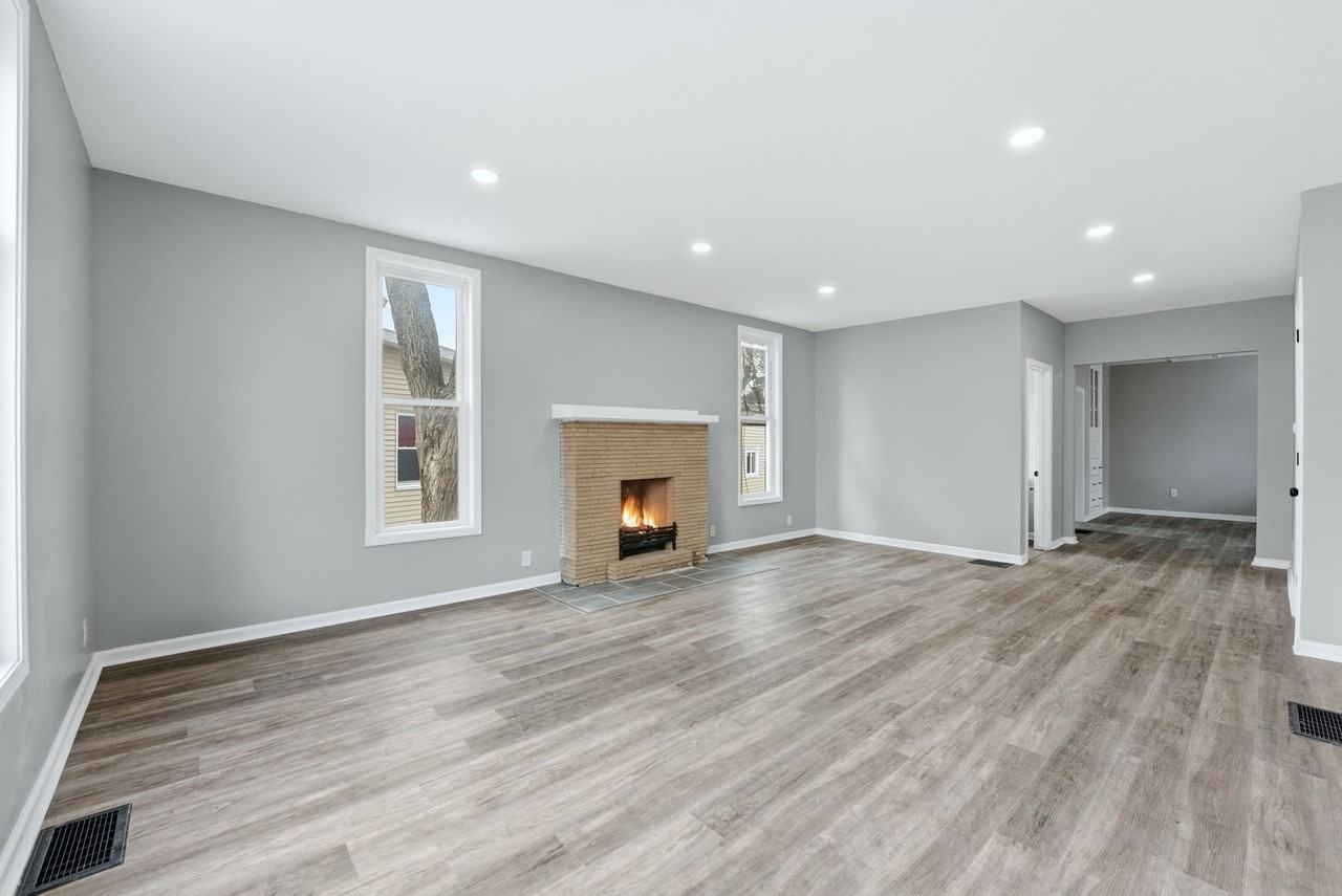 814 S Jefferson St #NA - Photo 2 of 39
