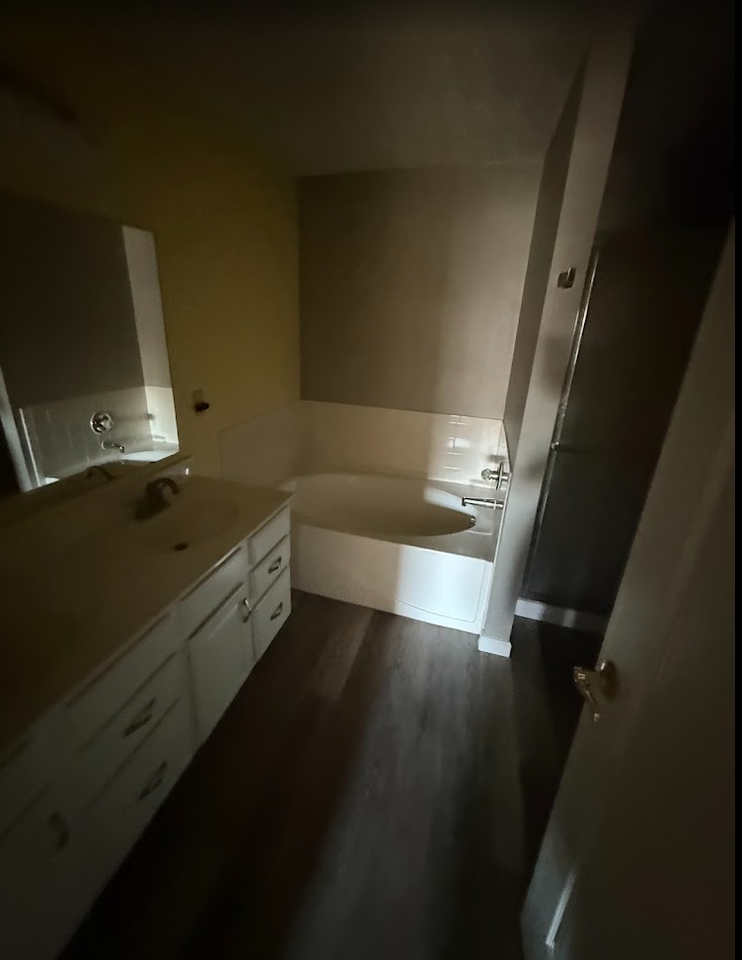 1616 Ashley Ct #304 - Photo 3 of 12