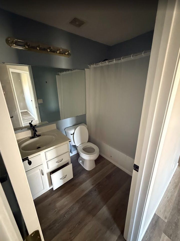 1616 Ashley Ct #304 - Photo 7 of 12