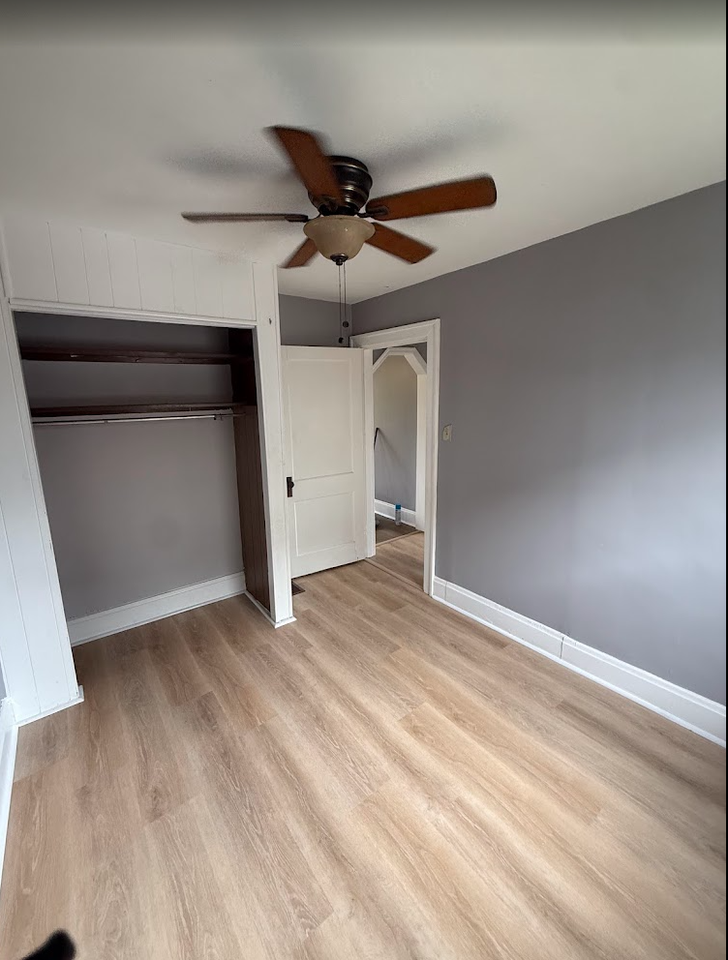 18 Oak St #1 - Photo 5 of 8